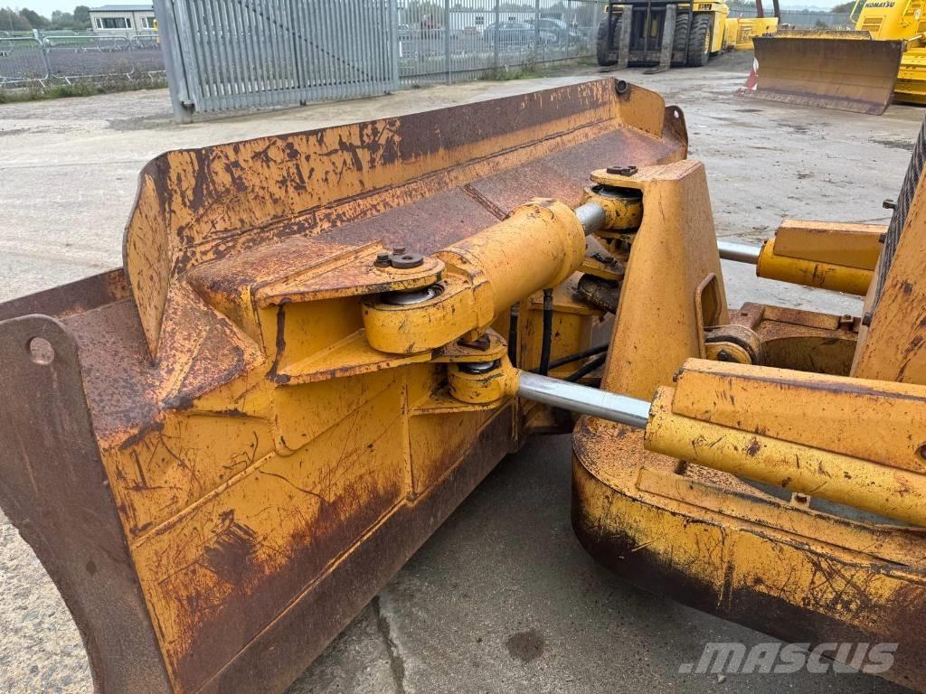 Komatsu D 58 E-1 Pásové dozery