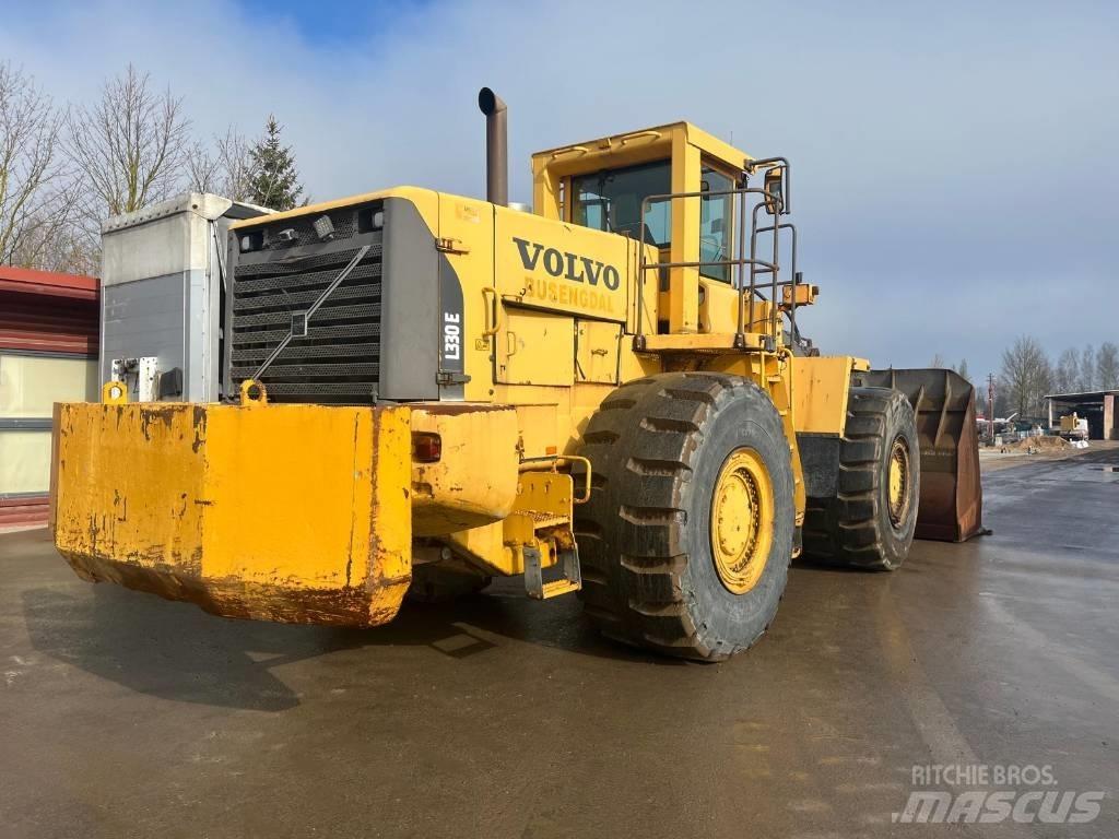 Volvo L 330 E Kolové nakladače