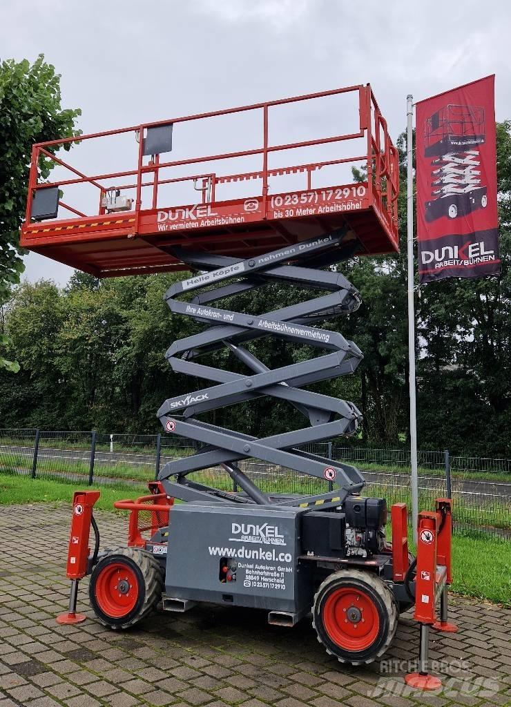 SkyJack SJ68832 RTE Nůžková zvedací plošina