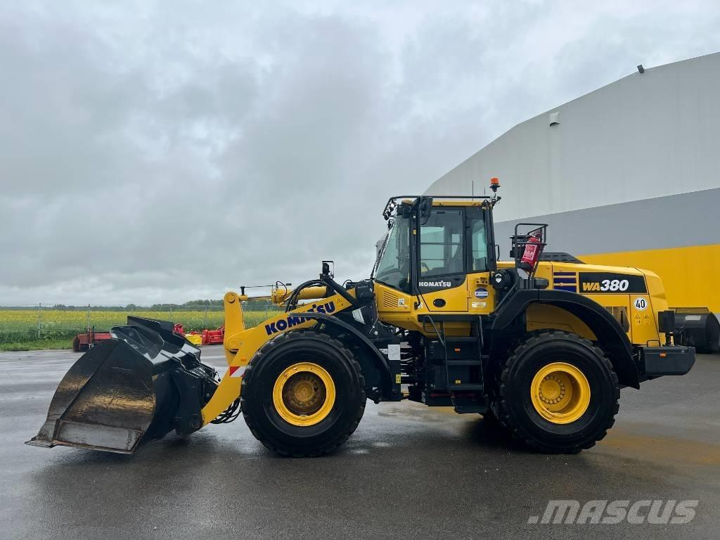 Komatsu WA 380-8E0 Kolové nakladače