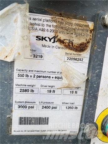 SkyJack SJ 3219 Nůžková zvedací plošina