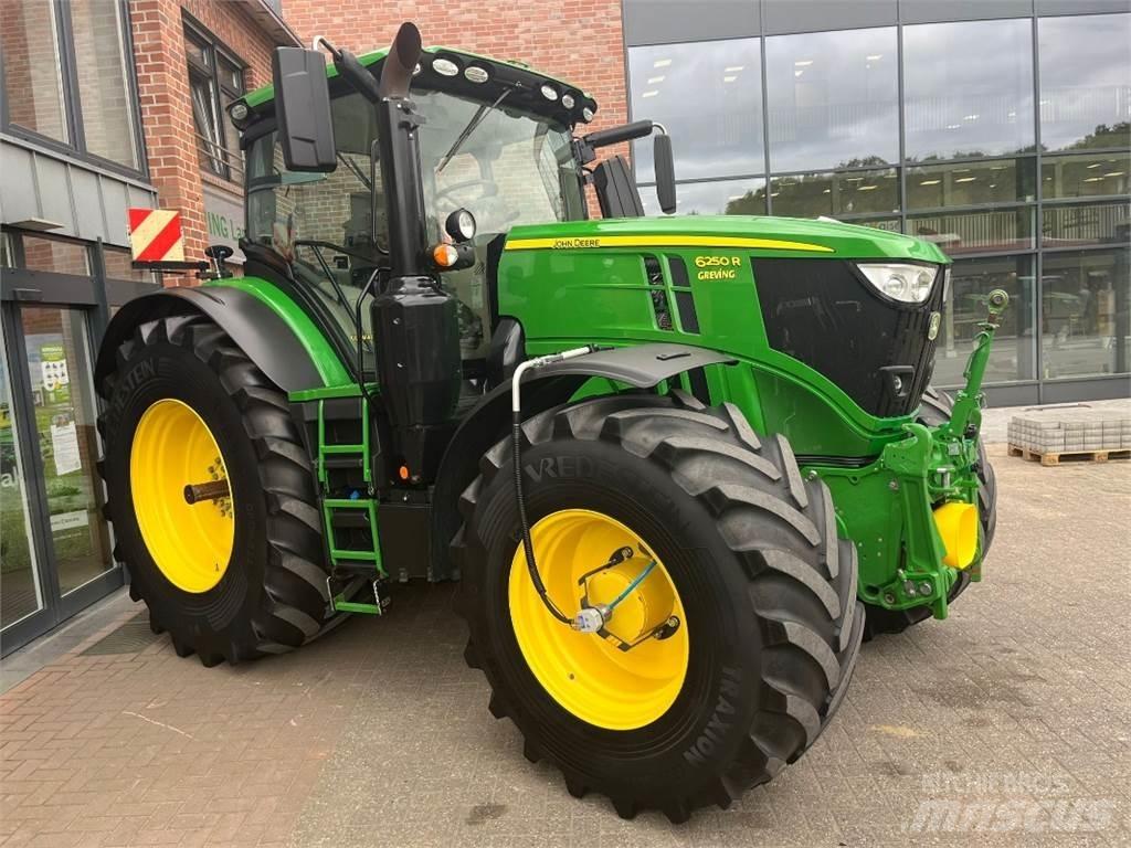 John Deere 6250R Traktory
