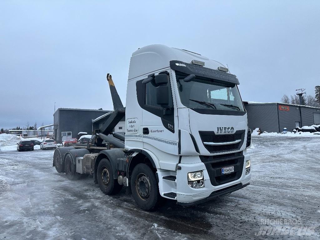 Iveco X-Way 560 8x2 Hákový nosič kontejnerů