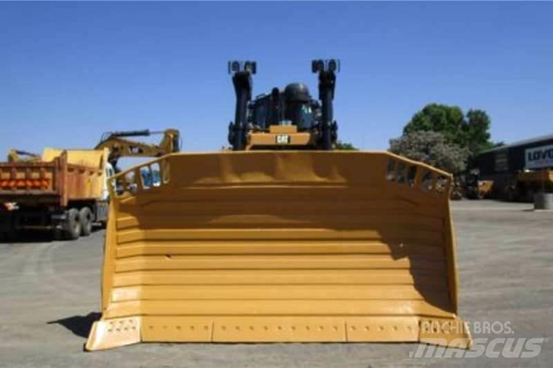 CAT D8R Pásové dozery