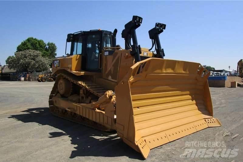 CAT D8R Pásové dozery