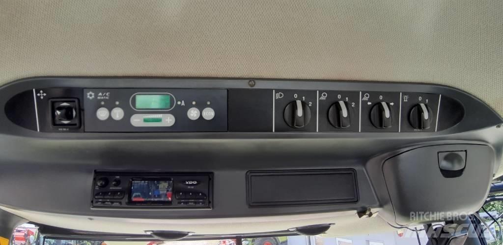 CLAAS Jaguar 900 Samojízdné sekačky