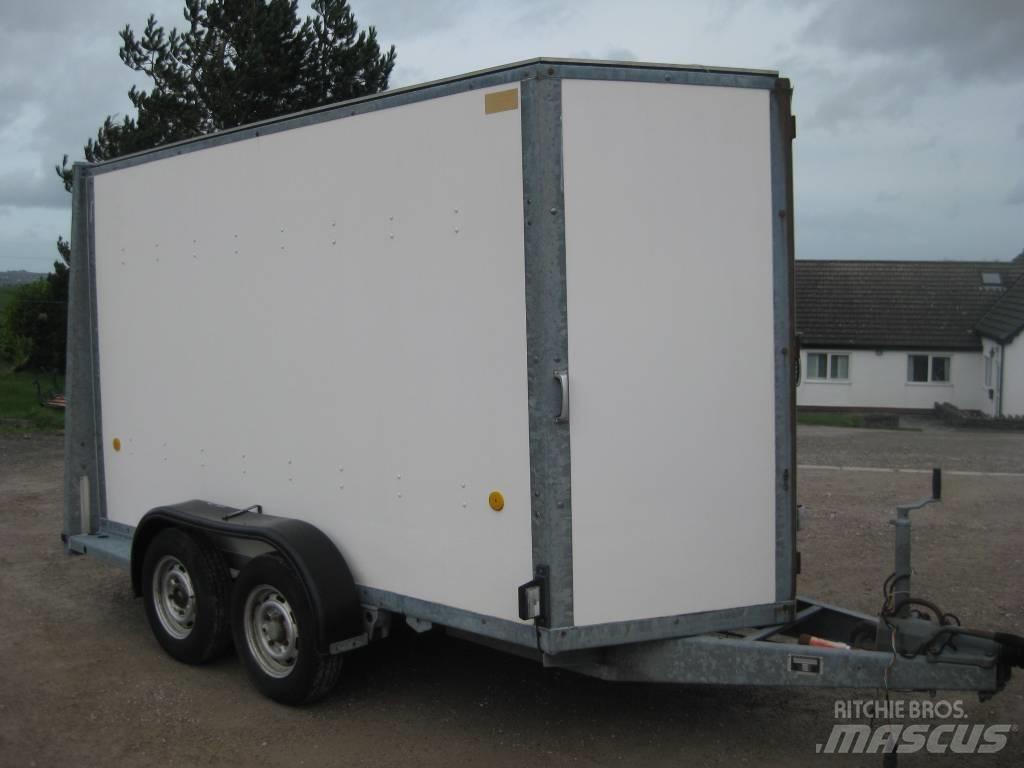 Ifor Williams BV105 Skříňové přívěsy