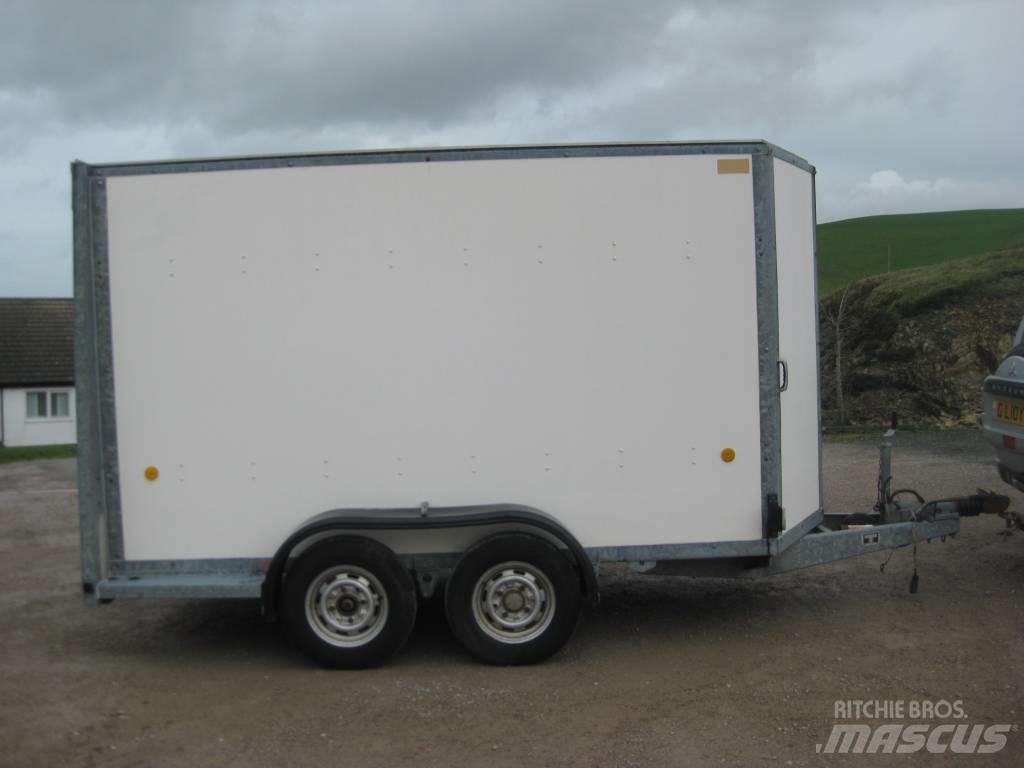 Ifor Williams BV105 Skříňové přívěsy