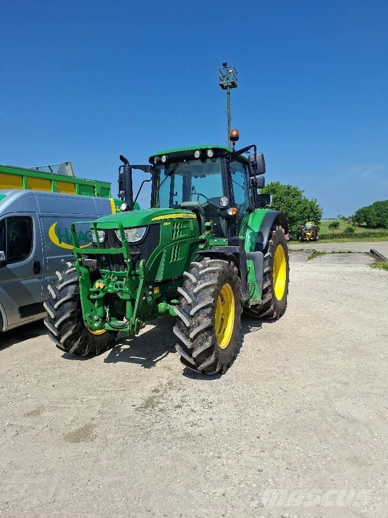 John Deere 6110M Traktory