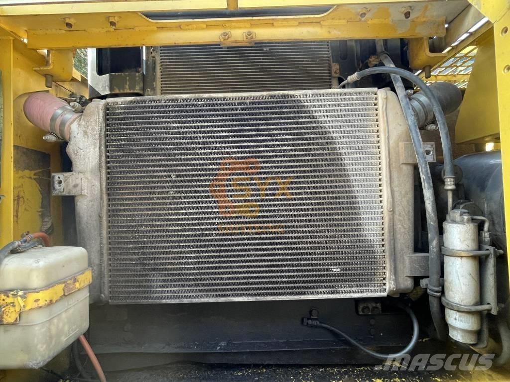 Komatsu PC 360-7 Pásová rýpadla