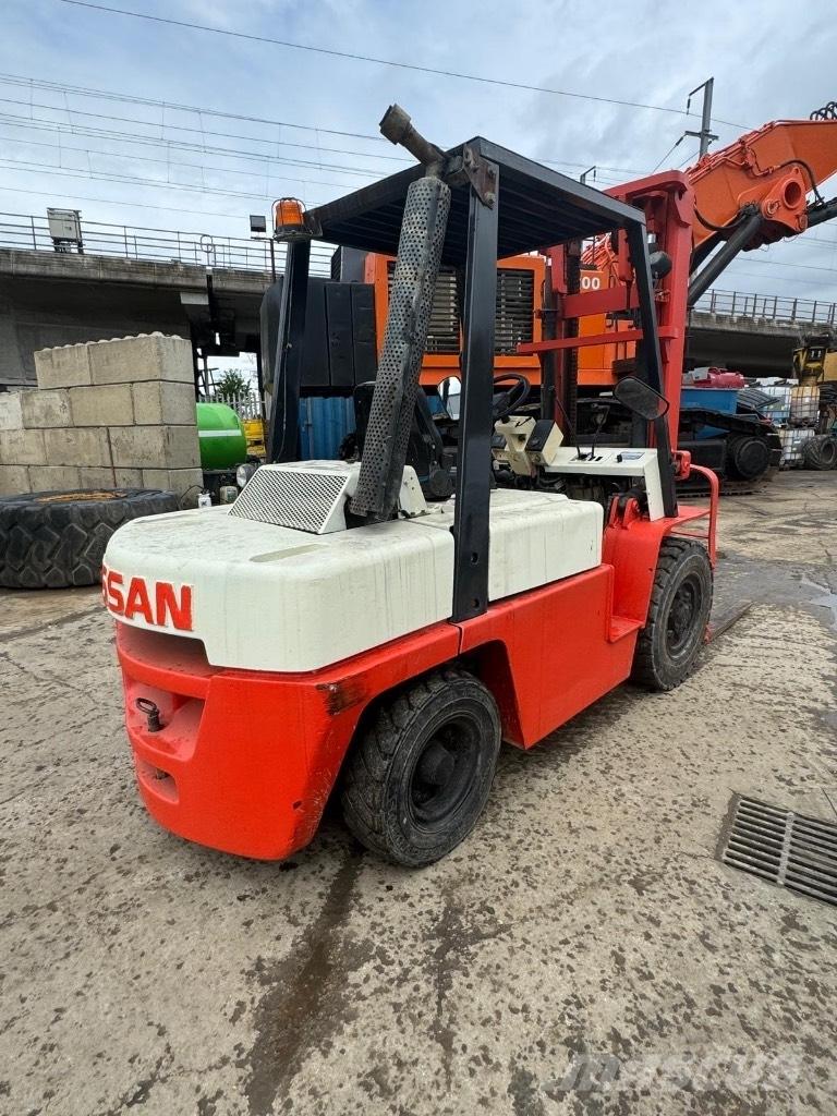 Nissan WF03A35U Dieselové vozíky