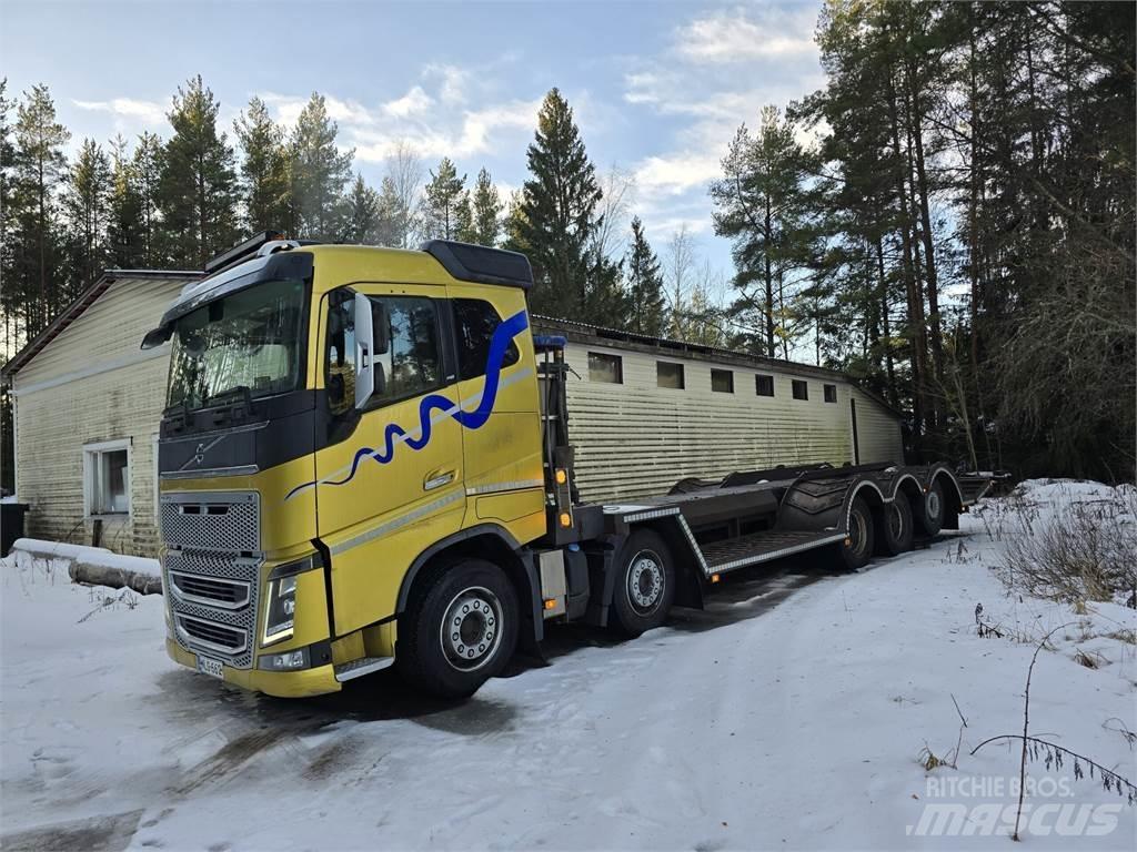 Volvo FH 16 750 Nákladní automobily pro přepravu lesních strojů
