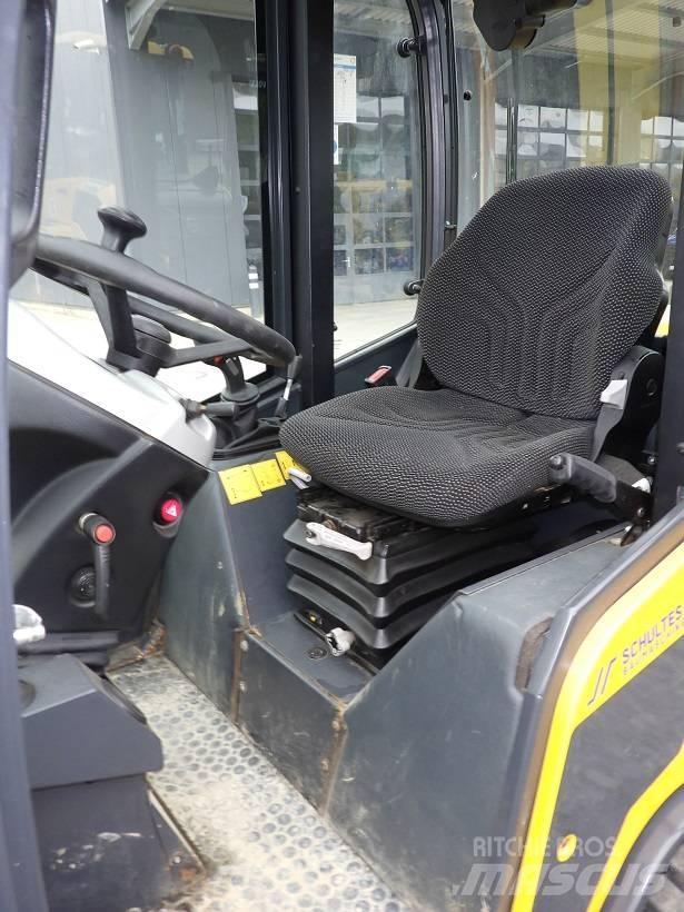 Schäffer 2445 S Kolové nakladače