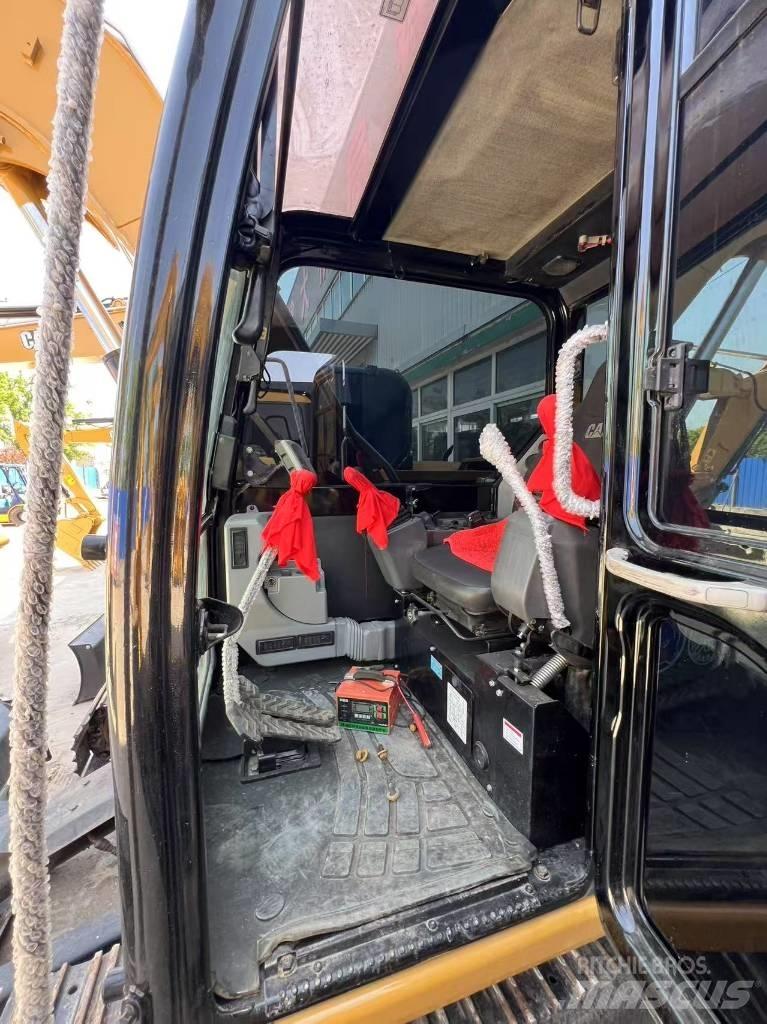 CAT 307 Mini rýpadla < 7t