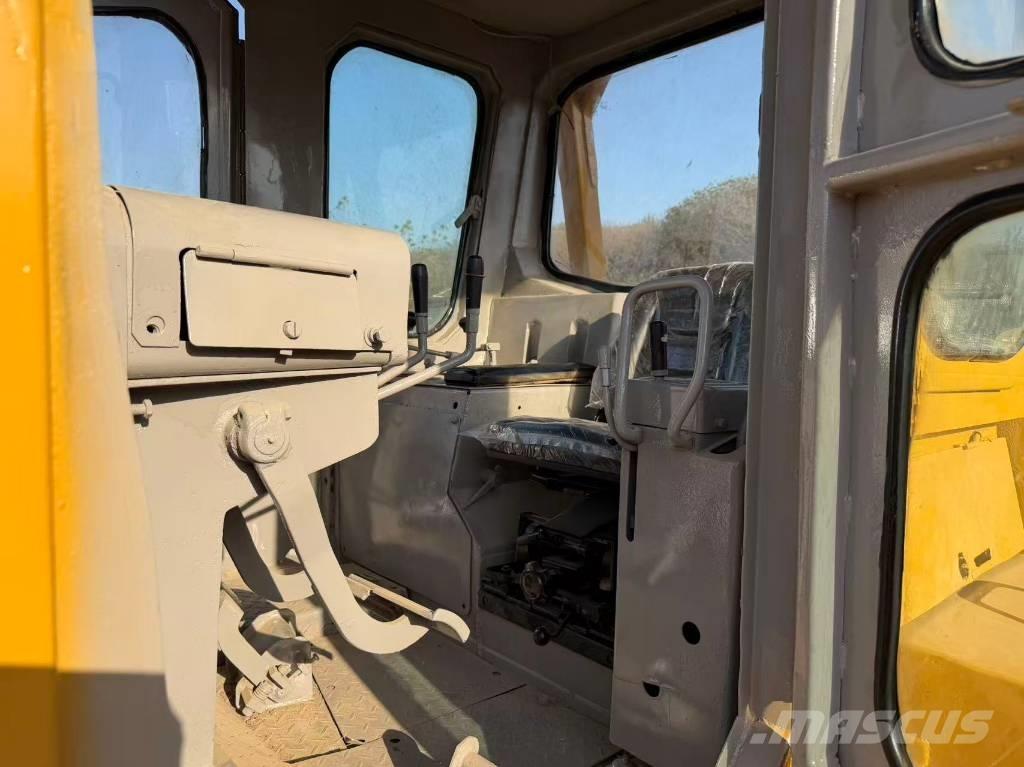 CAT D8K Pásové dozery