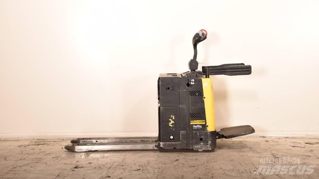Hyster P 2.0 S Nízkozdvižný vozík s plošinou