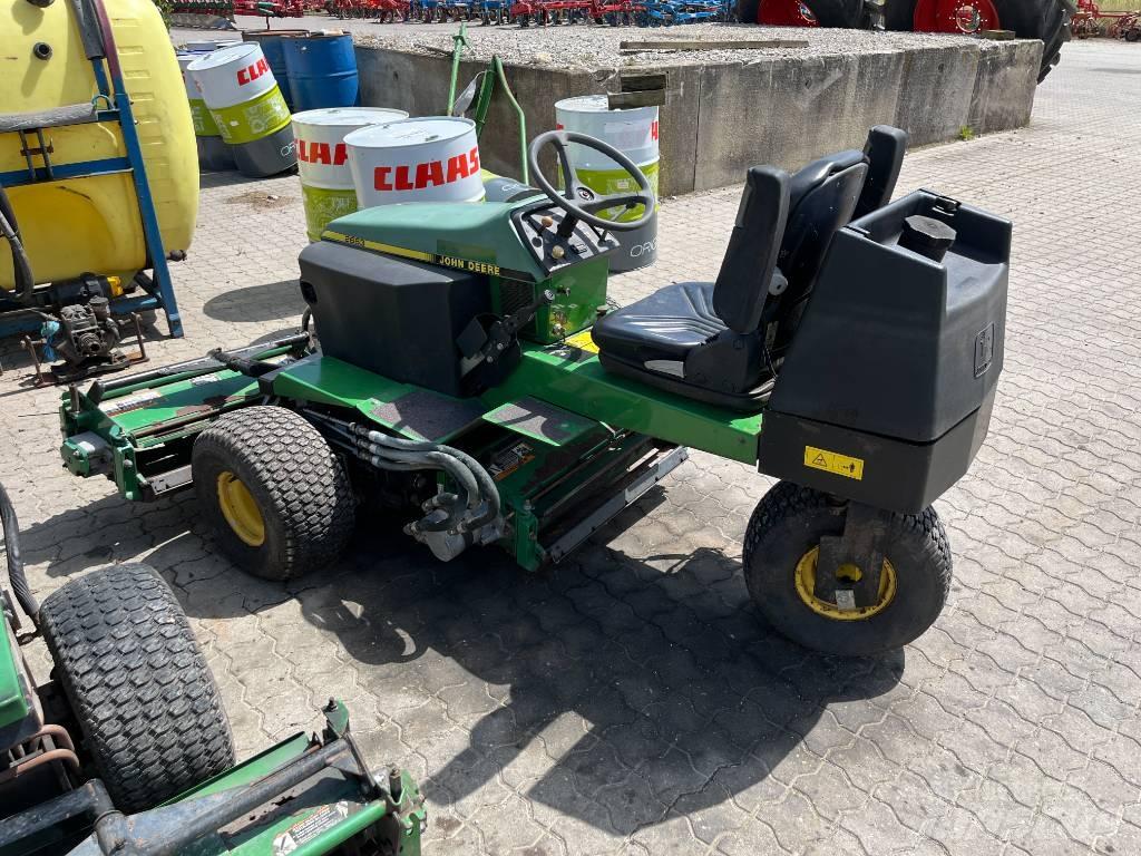 John Deere 2653 Samojízdné sekačky