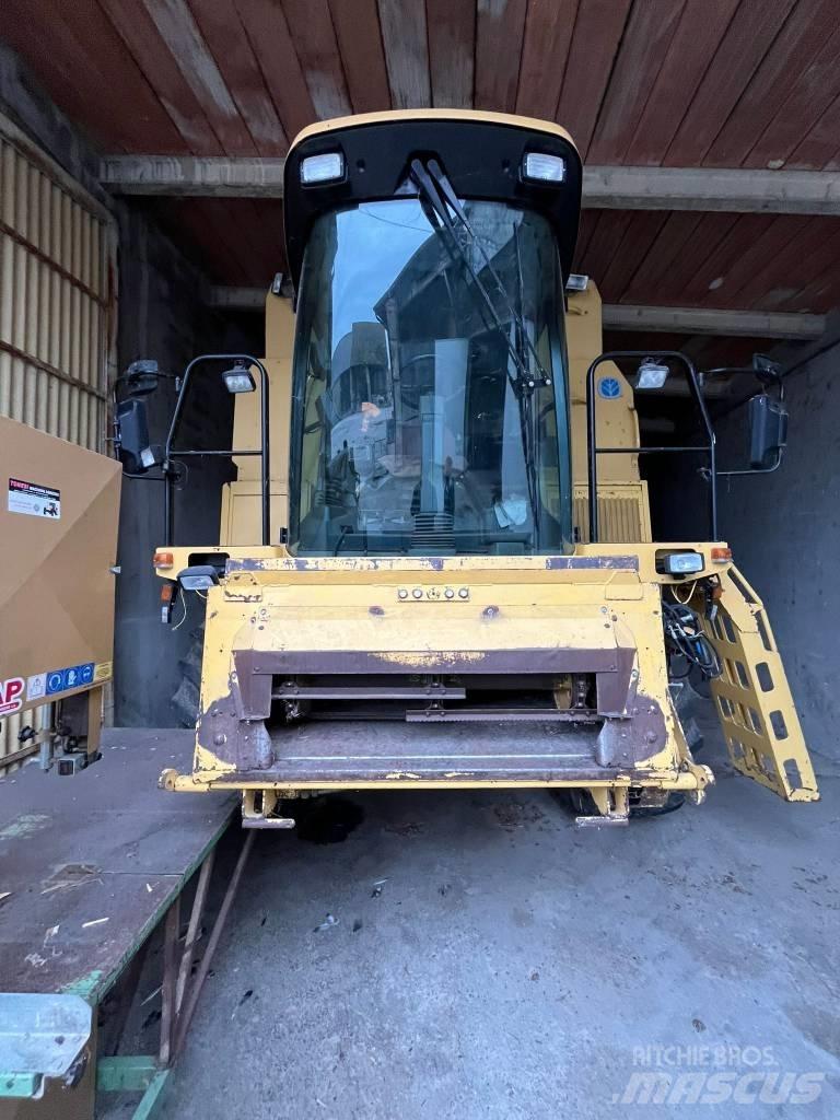 New Holland TF 76 Sklízecí mlátičky