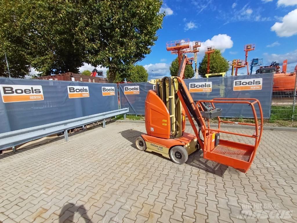 JLG Toucan 10E Vertikální sloupové výtahy