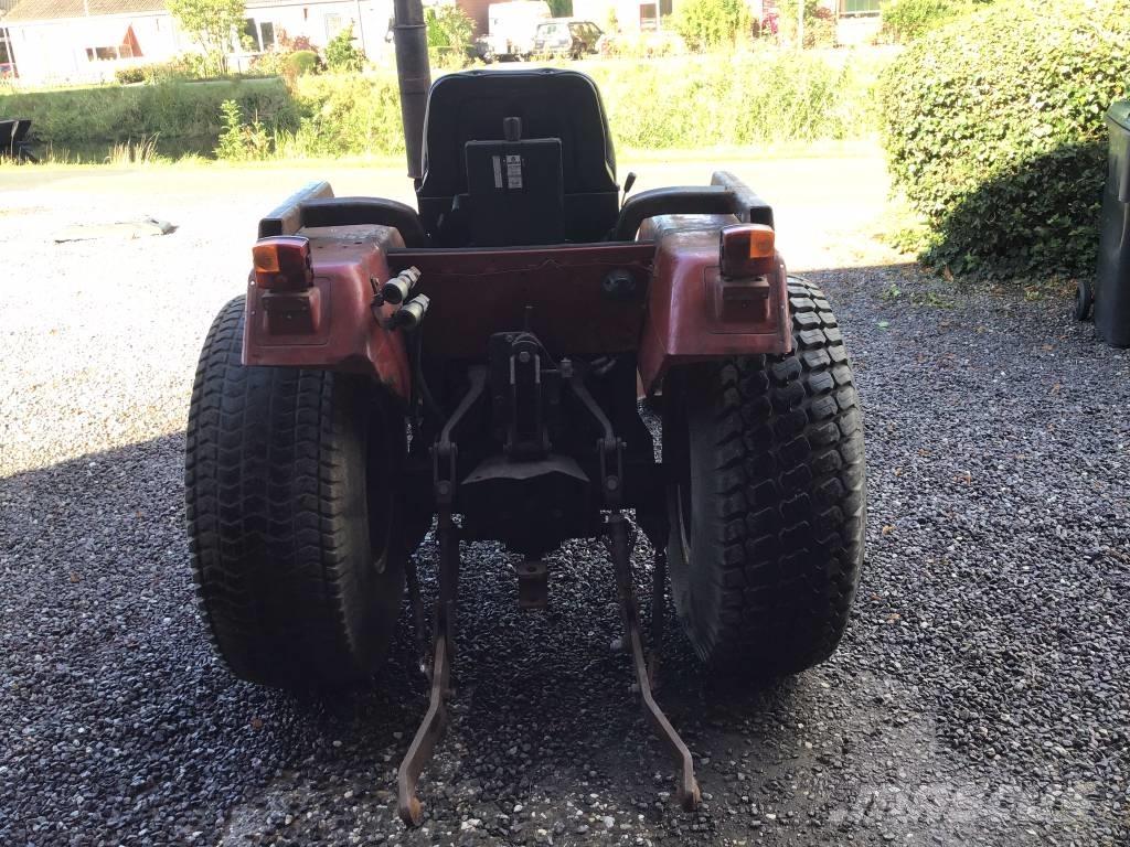 Case IH 255 Traktory