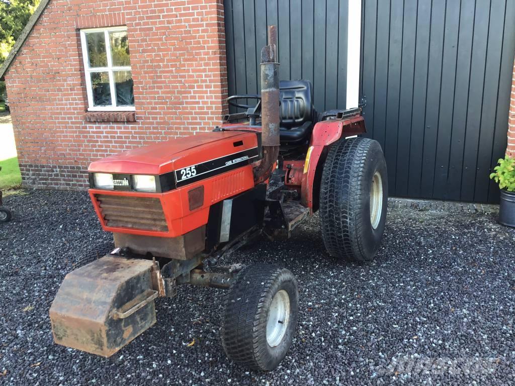 Case IH 255 Traktory