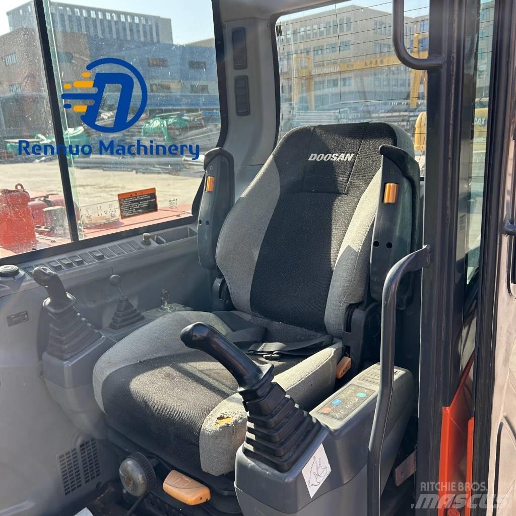 Doosan DX 60 Pásová rýpadla