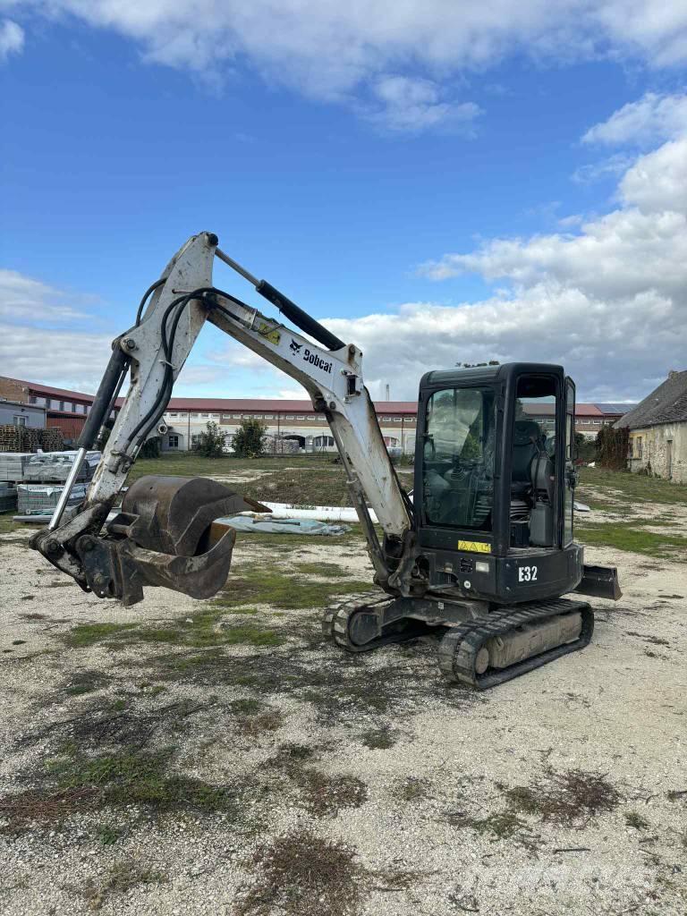 Bobcat E 32 Mini rýpadla < 7t