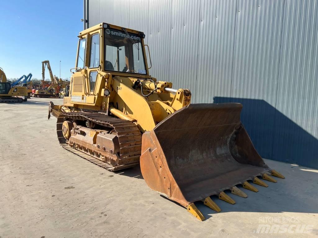 CAT 953 - Ripper Pásové nakladače