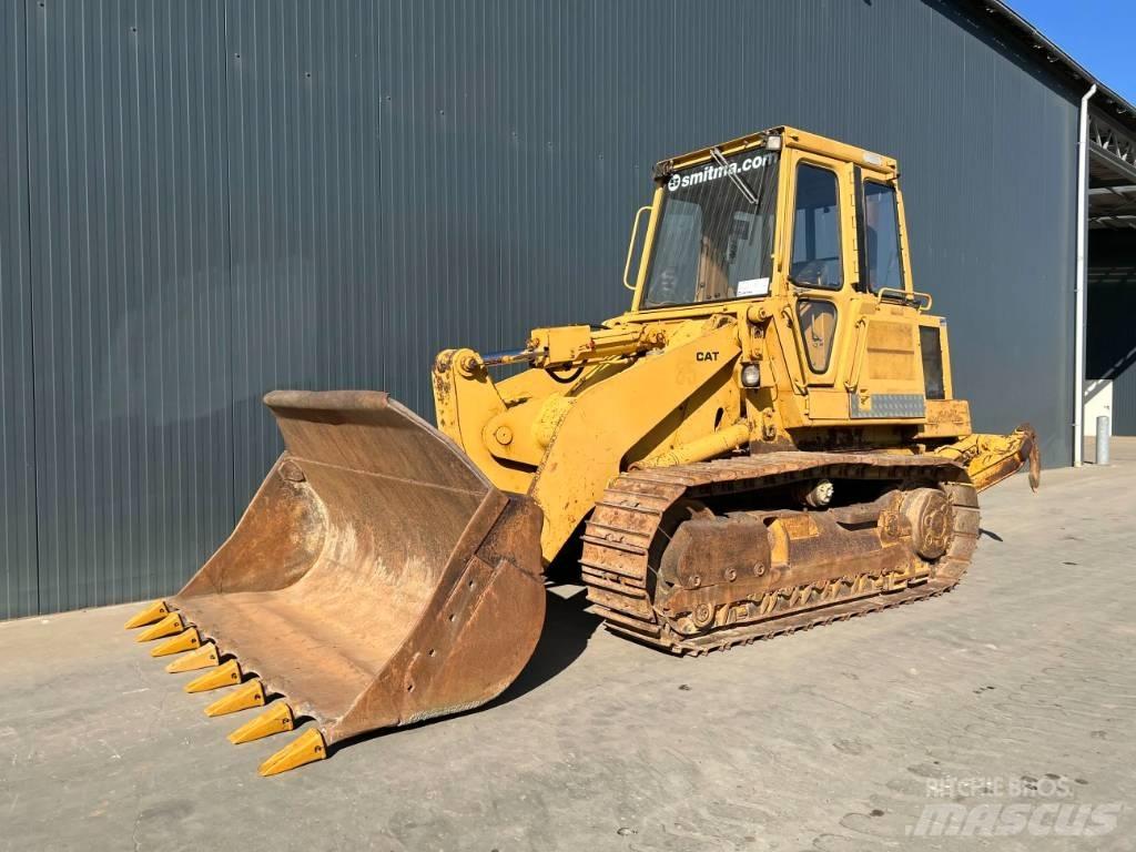 CAT 953 - Ripper Pásové nakladače