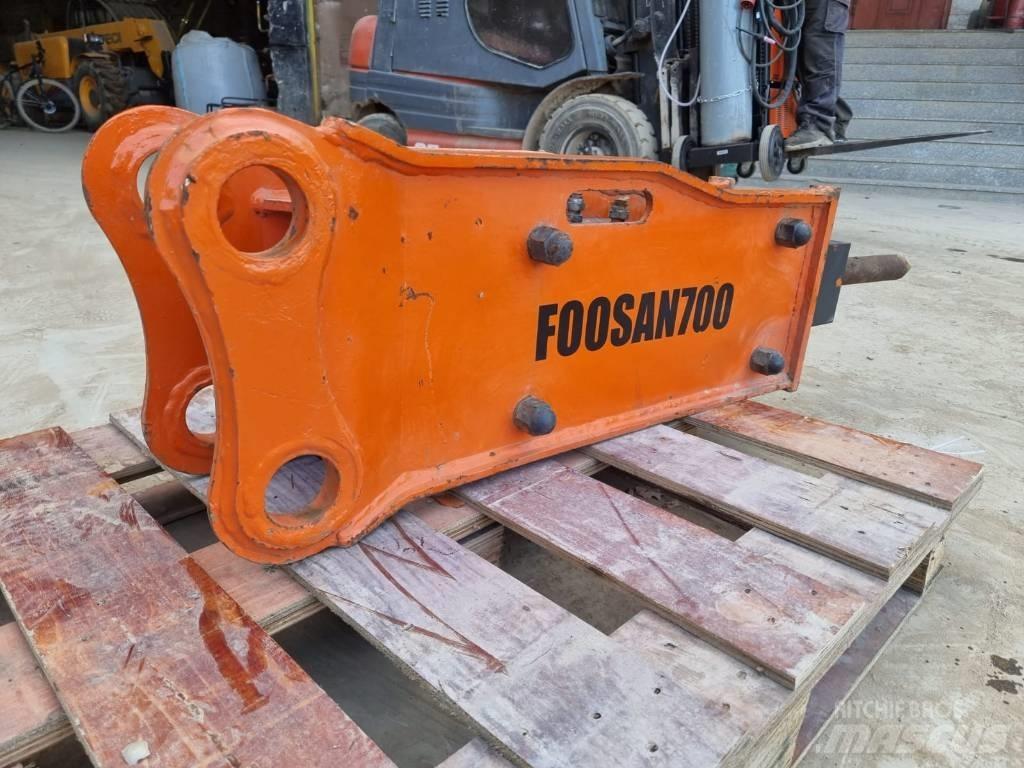  Foosan 700 Bourací kladiva / Sbíječky