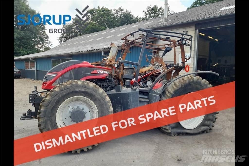 Valtra T254 Traktory