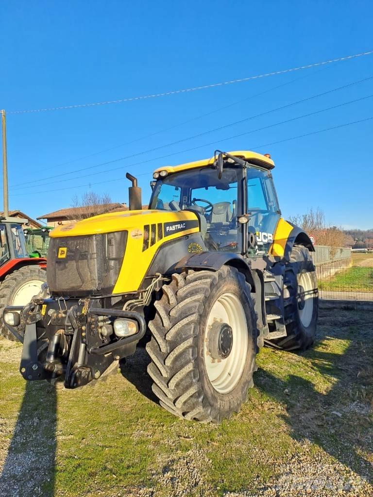 JCB Fastrac 8250 Traktory