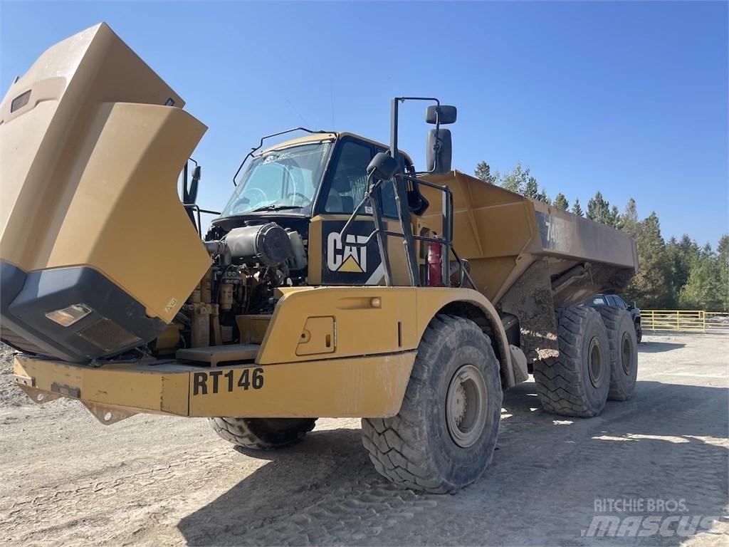 CAT 740B Kloubové dempry