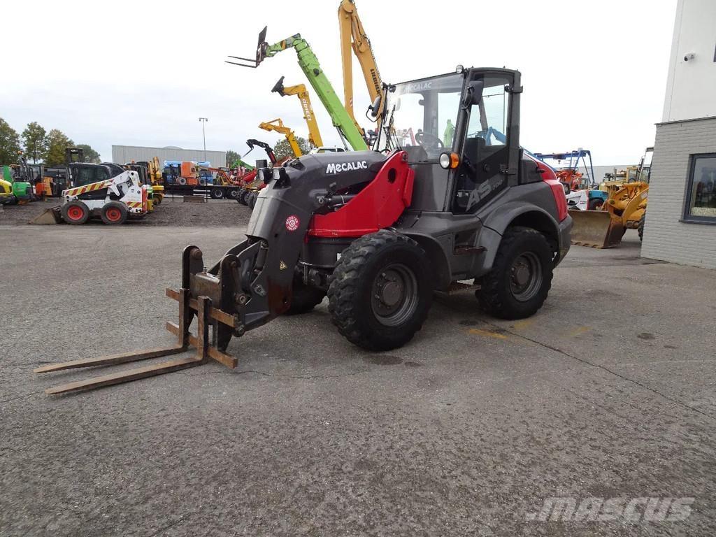 Mecalac AS700 Kolové nakladače