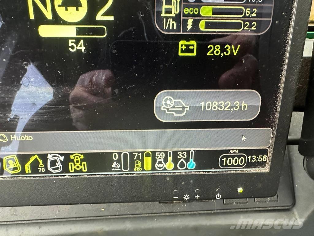 Komatsu 845 Vyvážecí traktory