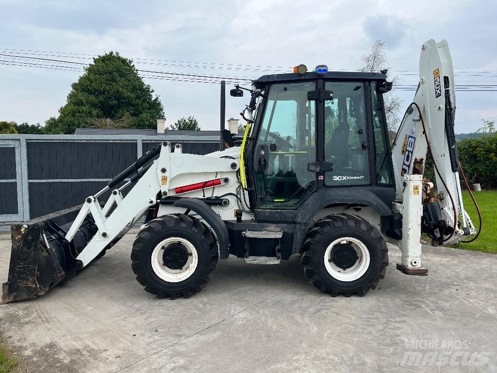 JCB 3CX Rýpadlo-nakladače