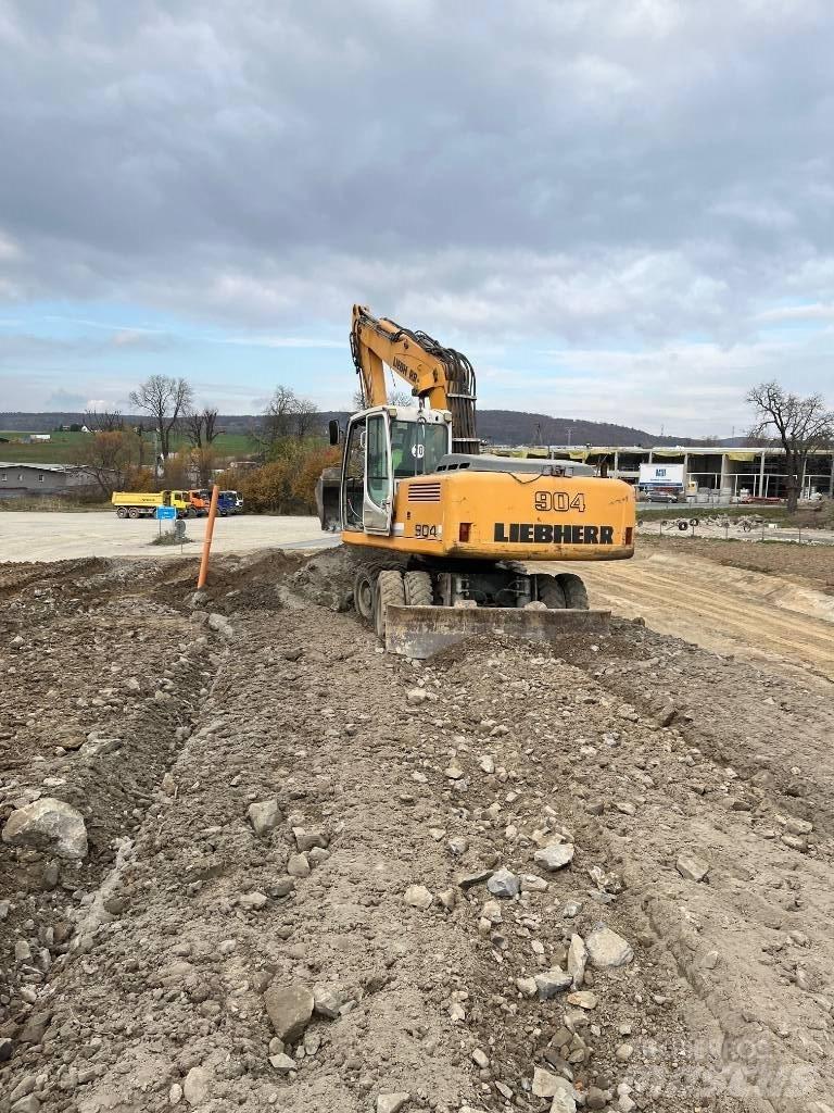 Liebherr A-904 900 Kolová rýpadla