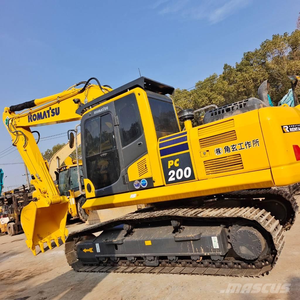 Komatsu PC 200 Pásová rýpadla