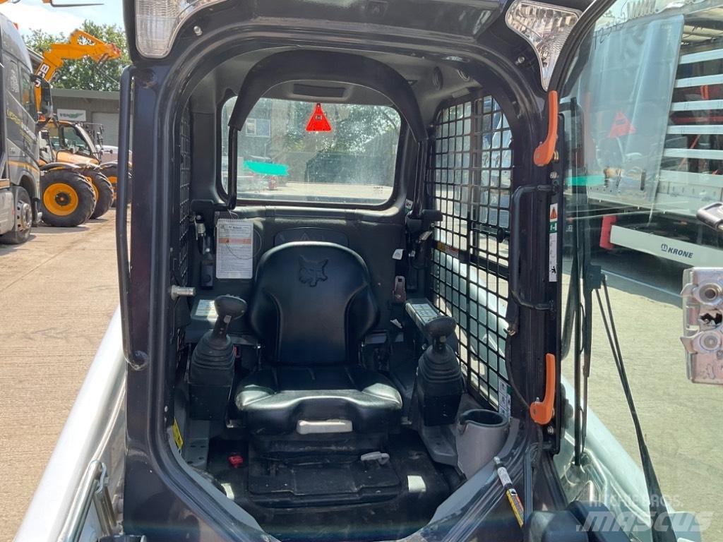 Bobcat T 450 Smykem řízené nakladače