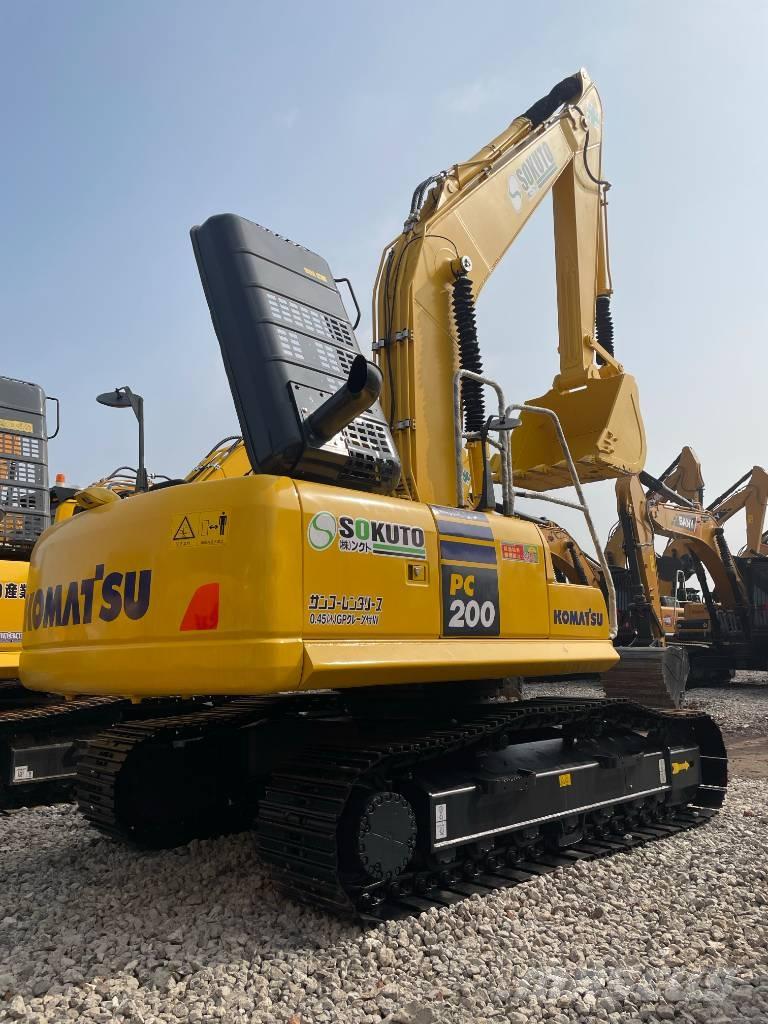 Komatsu PC 200 Pásová rýpadla