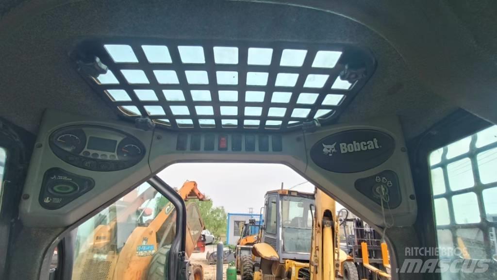 Bobcat S 160 Smykem řízené nakladače