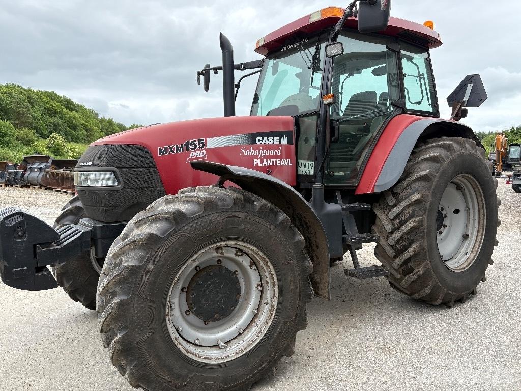 Case IH MXM 155 Pro Traktory