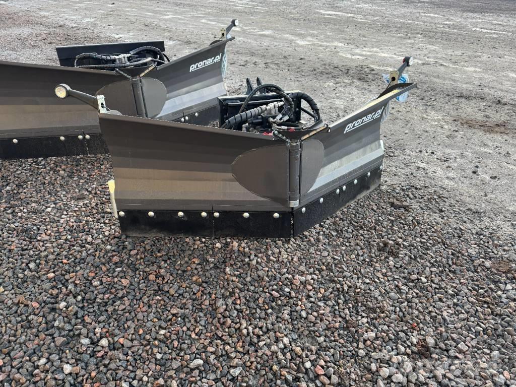 Pronar PUV 1800 M Sněžné pluhy, přední sněhové radlice