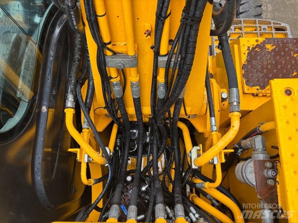 JCB JS 145 W - 160 W Kolová rýpadla