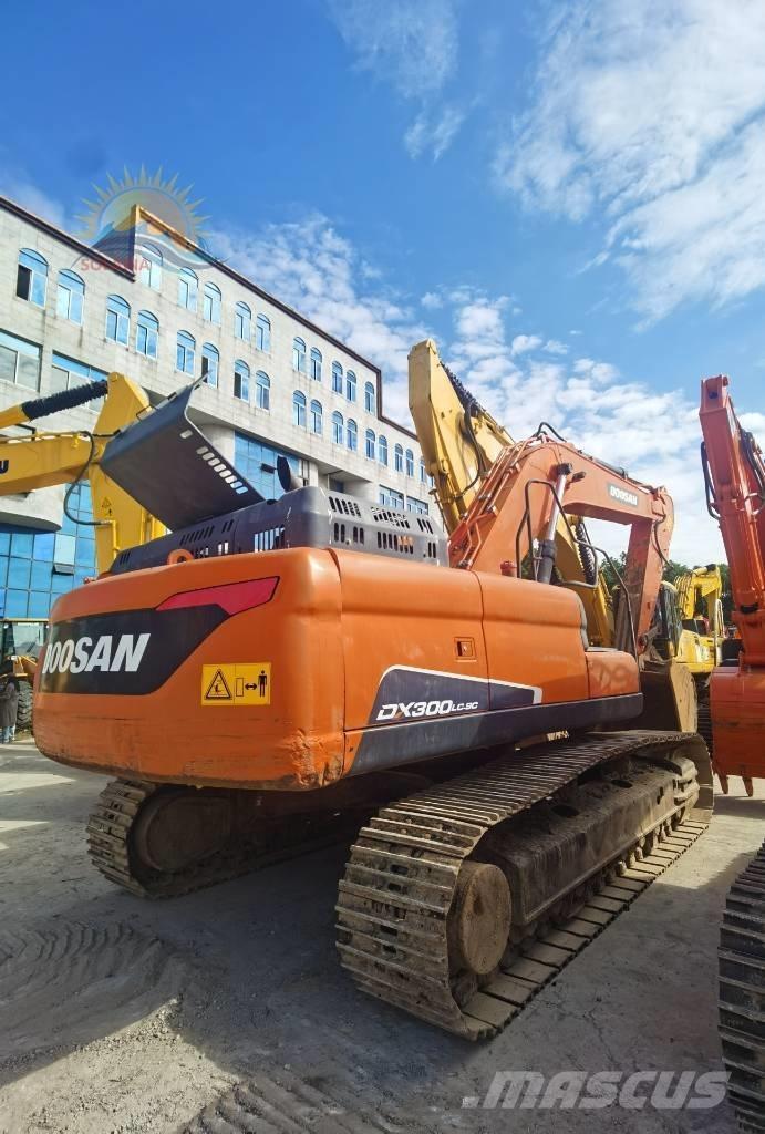 Doosan DX 300 LC Pásová rýpadla