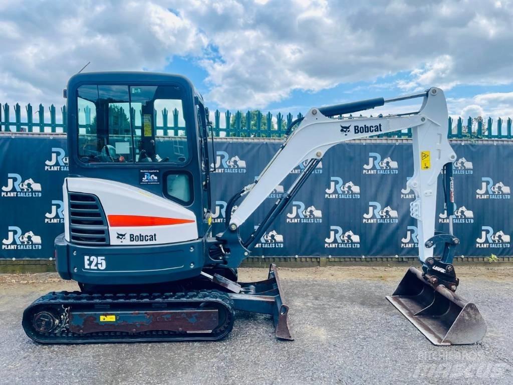 Bobcat E 25 Mini rýpadla < 7t