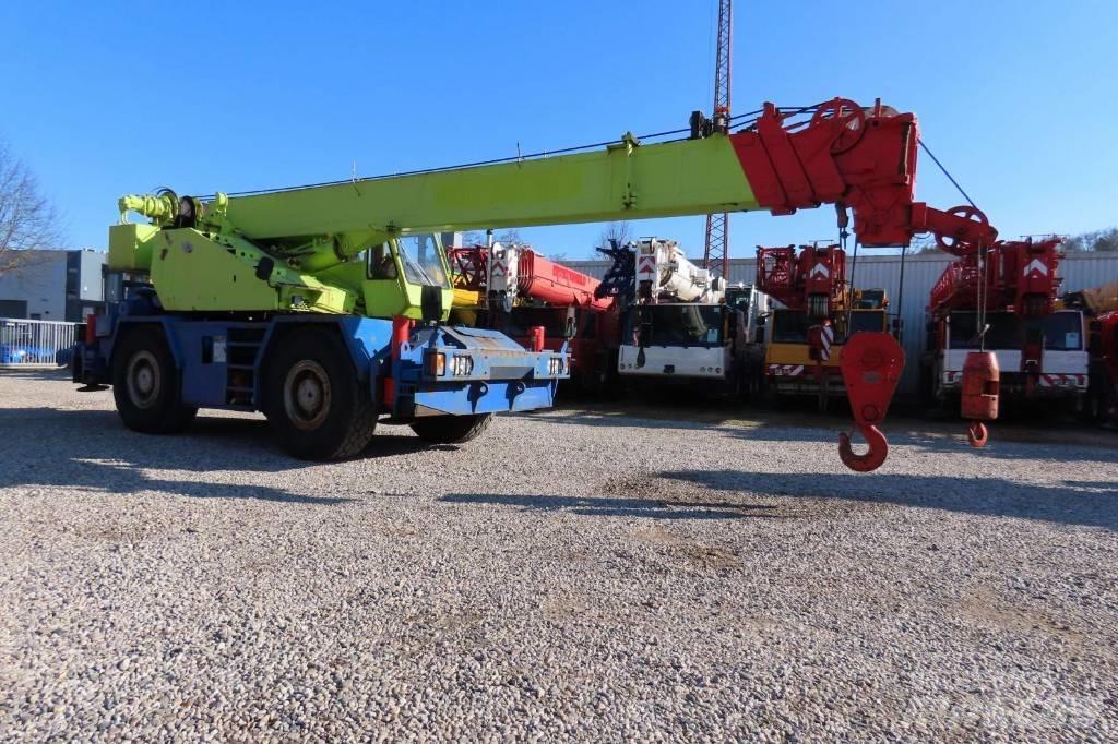 Tadano TR 250 E Jeřáby pro těžký terén