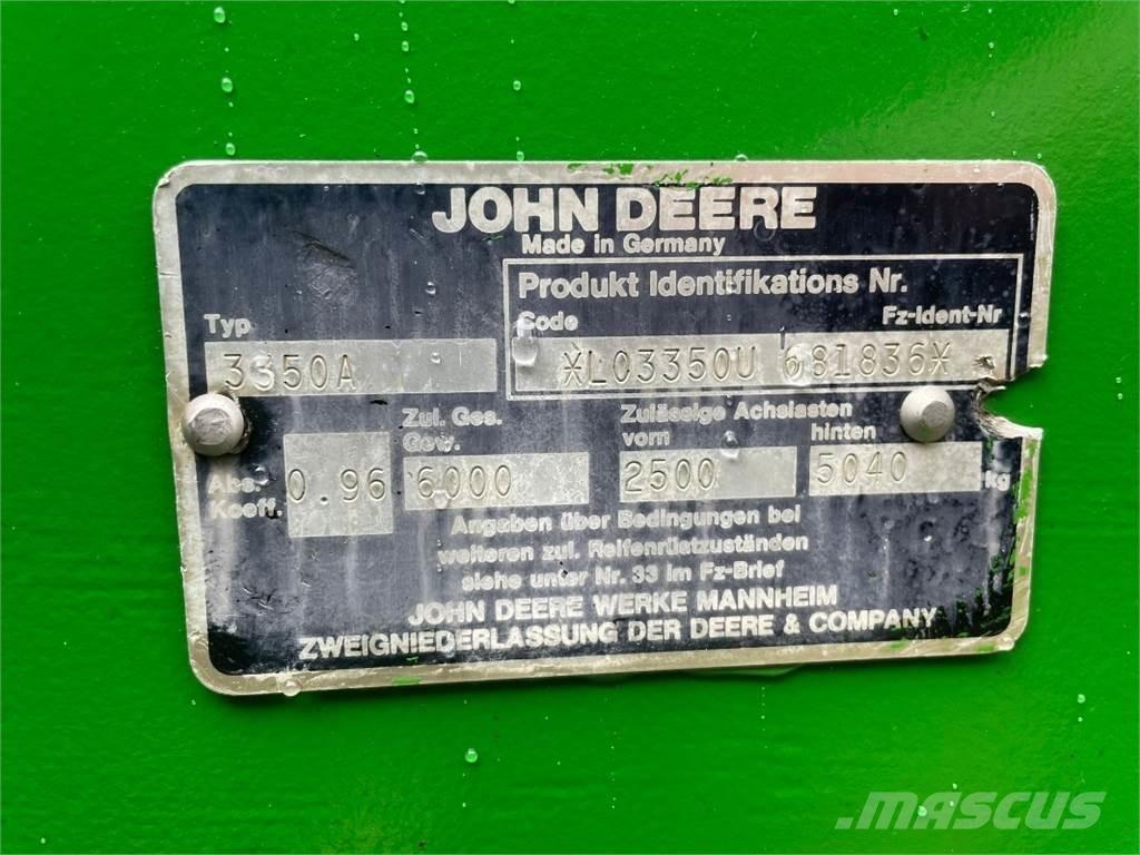 John Deere 3350 Traktory