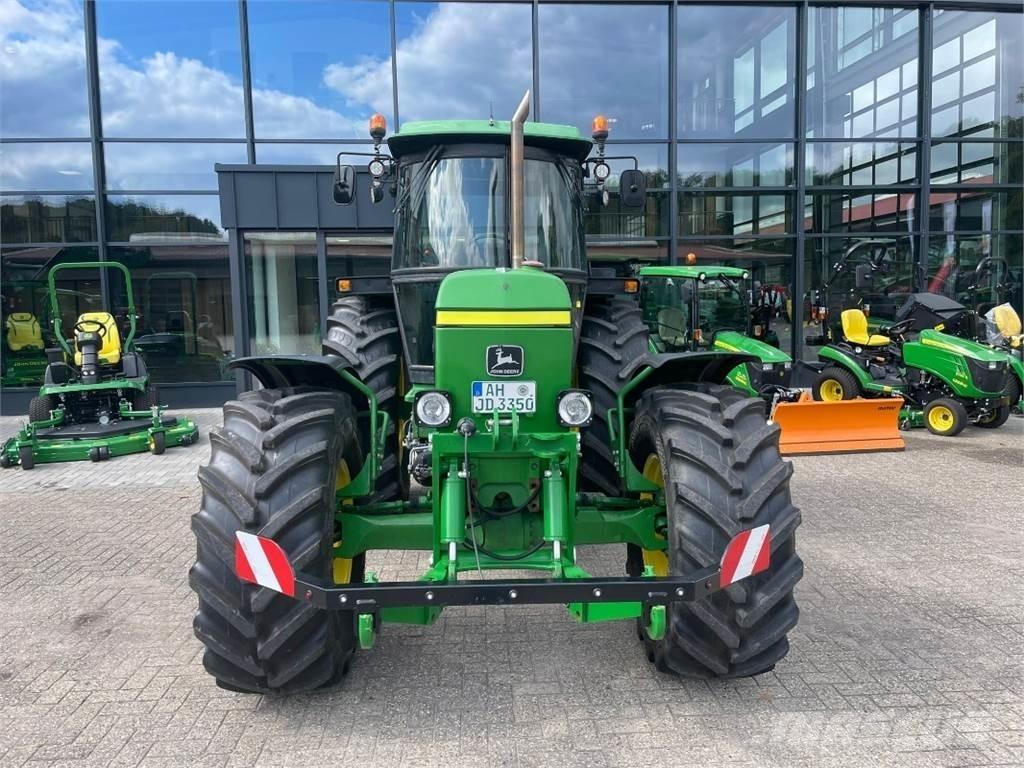 John Deere 3350 Traktory