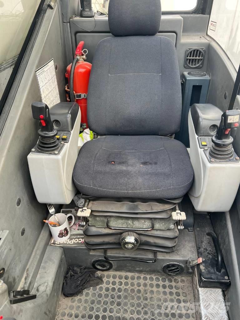 Grove GMK 4080-1 Univerzální terénní jeřáby